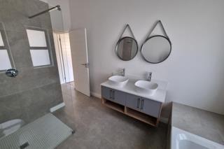 3 Bedroom Property for Sale in Blue Mountain Village Western Cape